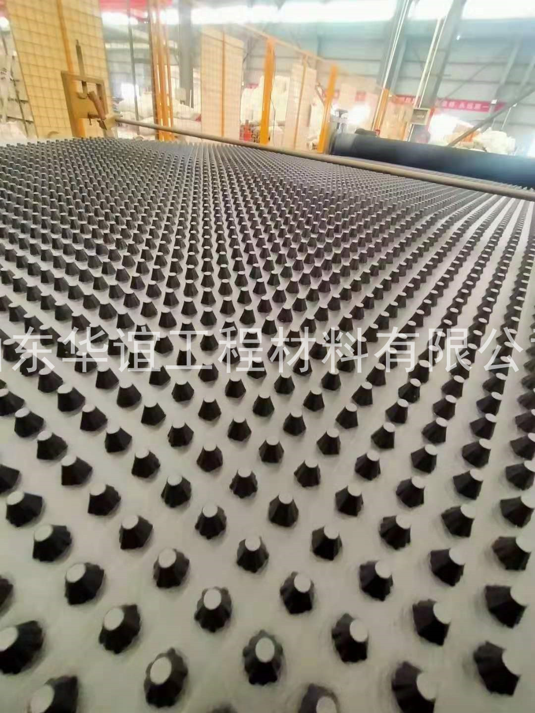 河北防滲土工膜損壞的原因及如何xiu復(fù)破損的防滲土工膜？